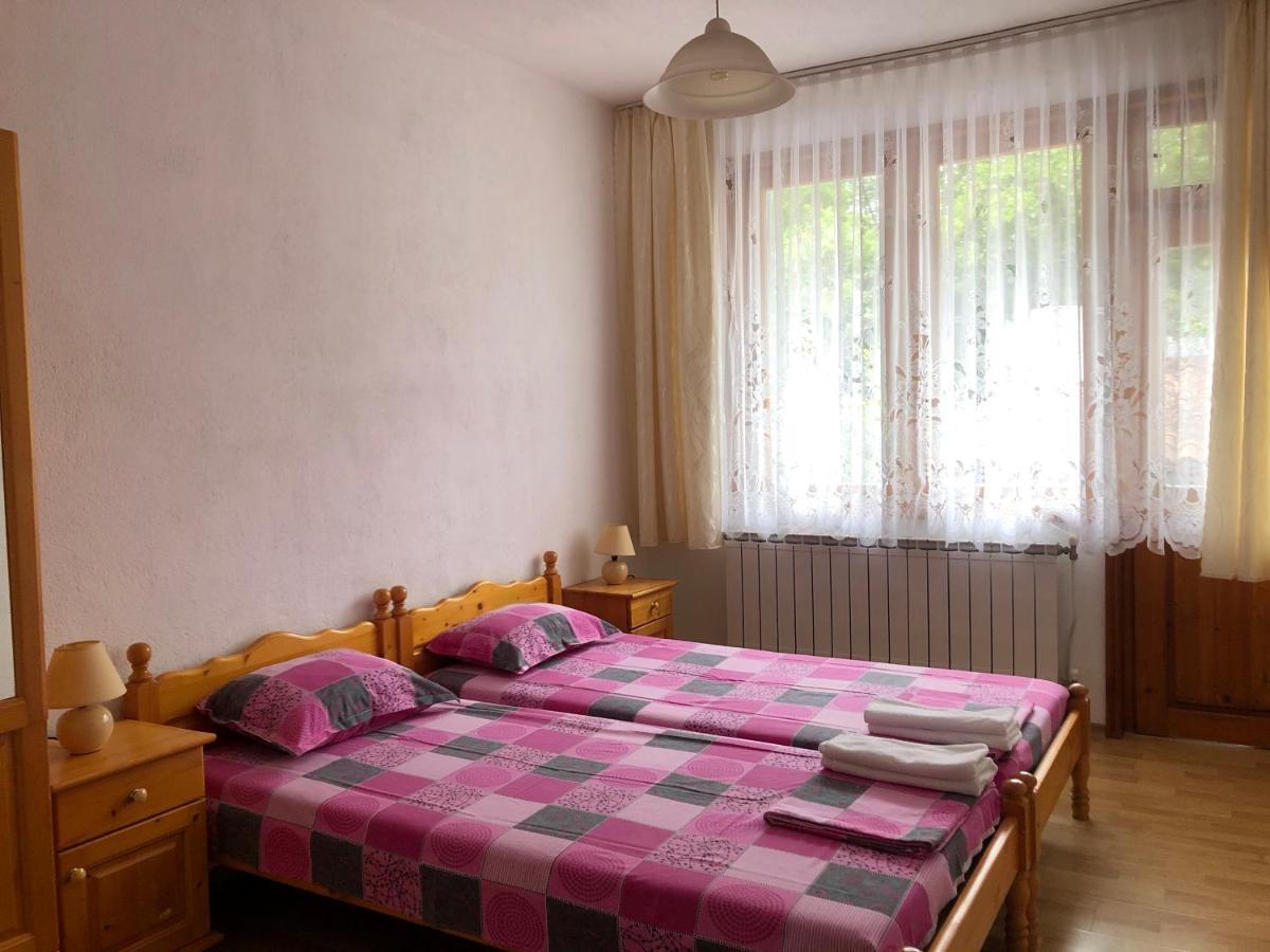 "Калоянови" Hotell Tsarevo Exteriör bild