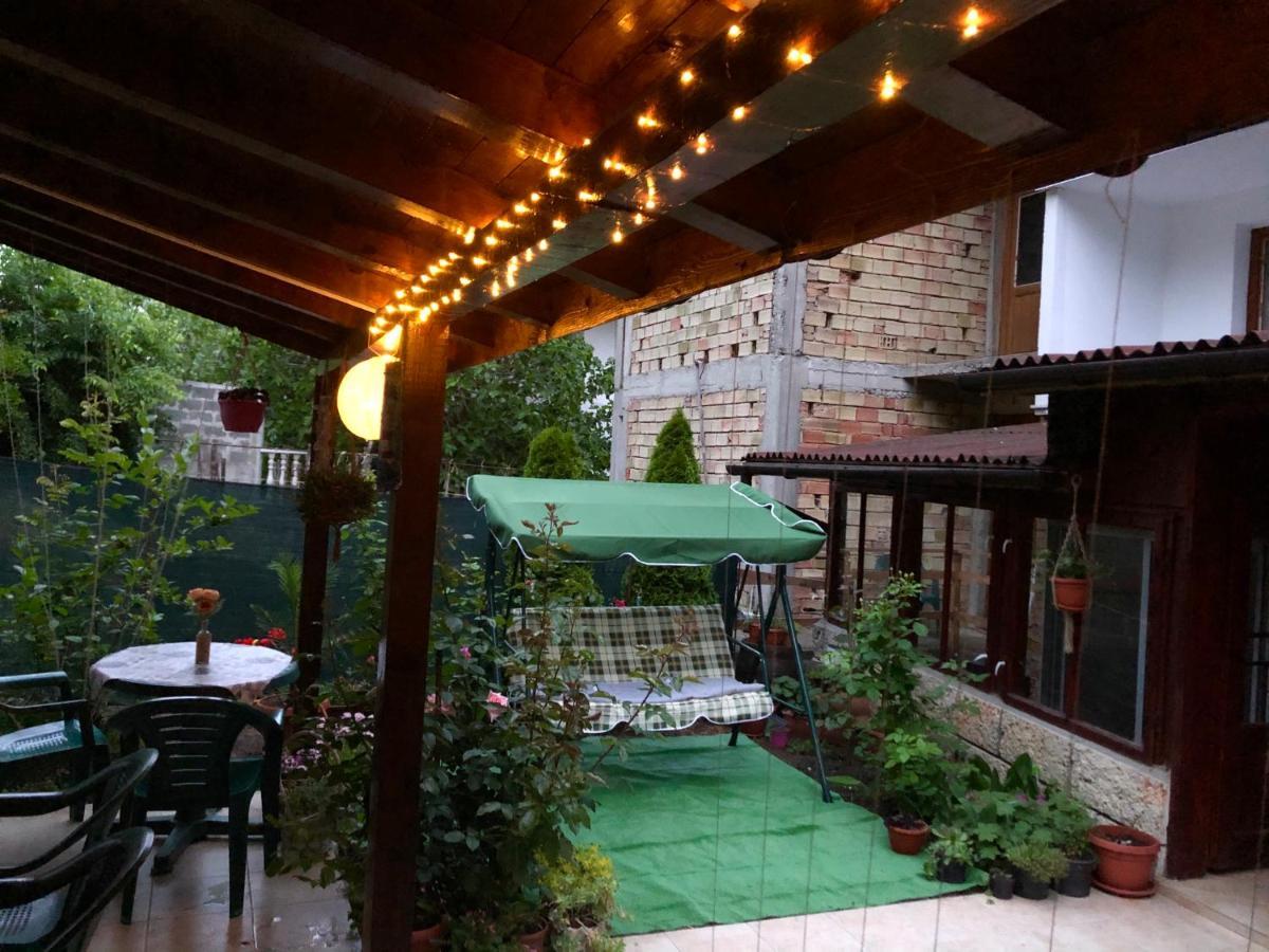 "Калоянови" Hotell Tsarevo Exteriör bild