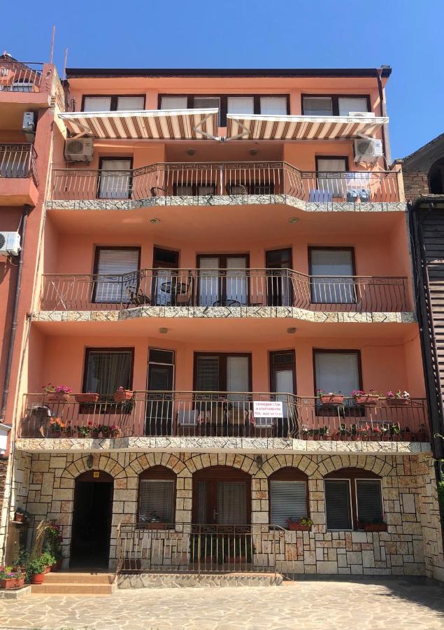 "Калоянови" Hotell Tsarevo Exteriör bild